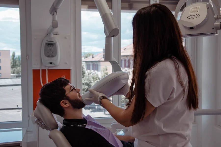 Blanchiment dentaire esthétique au Centre Dentaire Tivoli, cabinet de dentiste à Lausanne Tivoli